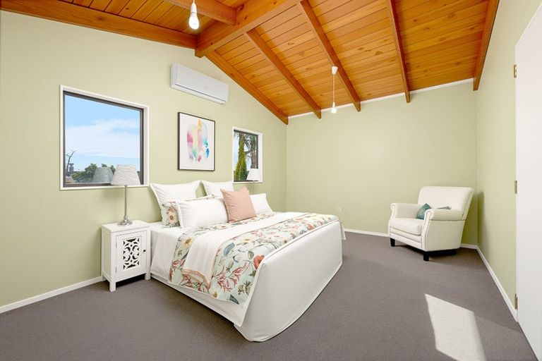 Photo of property in 26 Rhinevale Close, Henderson, Auckland, 0612