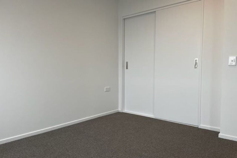 Photo of property in 207/28c Eileen Newey Place, Henderson, Auckland, 0612