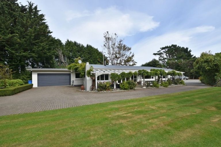 Photo of property in 42 Ferry Road, West Plains, Invercargill, 9879