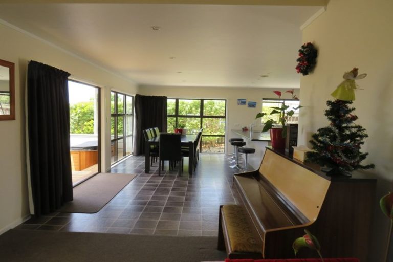 Photo of property in 582 Pahi Road, Pahi, Paparoa, 0571