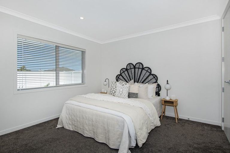 Photo of property in 43 Stace Hopper Drive, One Tree Point, 0118