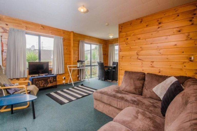 Photo of property in 42a Rimu Street, New Lynn, Auckland, 0600