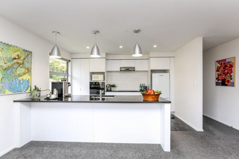 Photo of property in 17a Heta Road, Highlands Park, New Plymouth, 4312