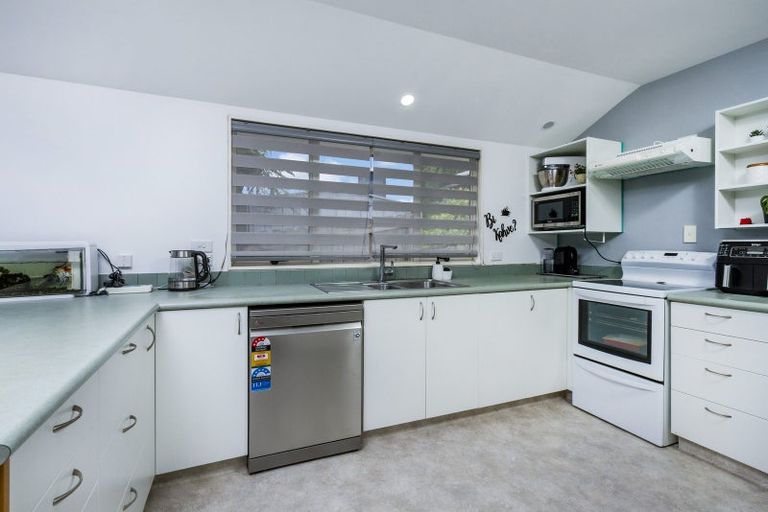 Photo of property in 2/70 Archers Road, Glenfield, Auckland, 0629