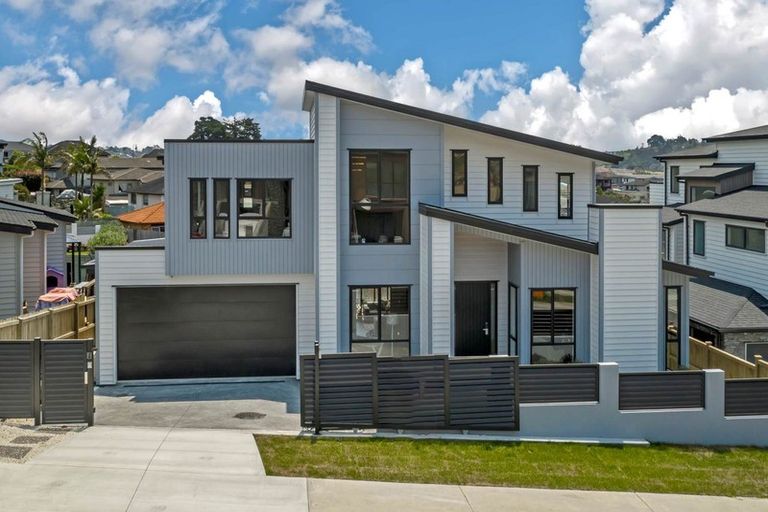 Photo of property in 3 May Potter Close, Oteha, Auckland, 0632