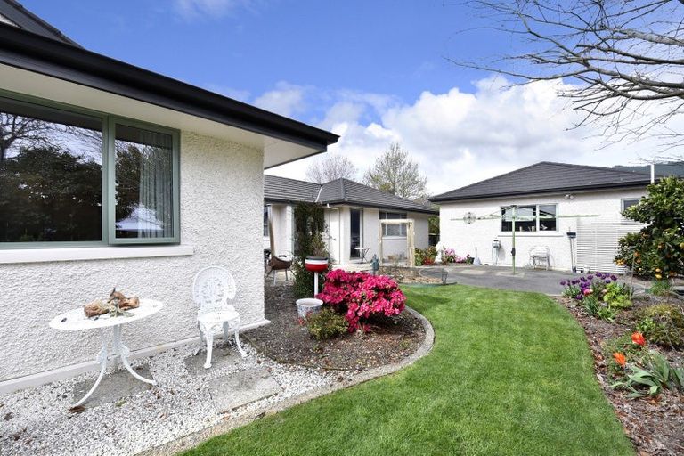 Photo of property in 19 Aratia Way, Richmond, 7020