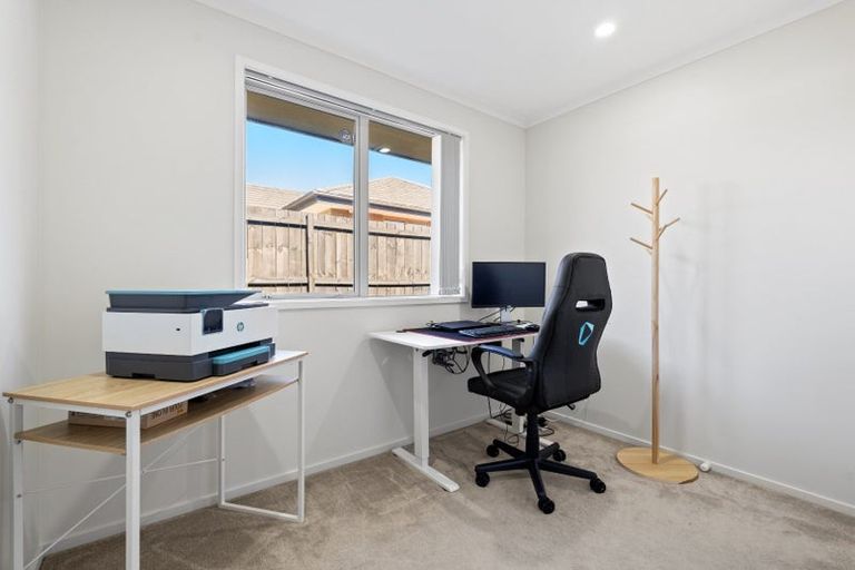 Photo of property in 4 Captain Mitchell Drive, Opaheke, Papakura, 2113