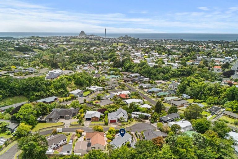 Photo of property in 6 Honnor Place, Hurdon, New Plymouth, 4310