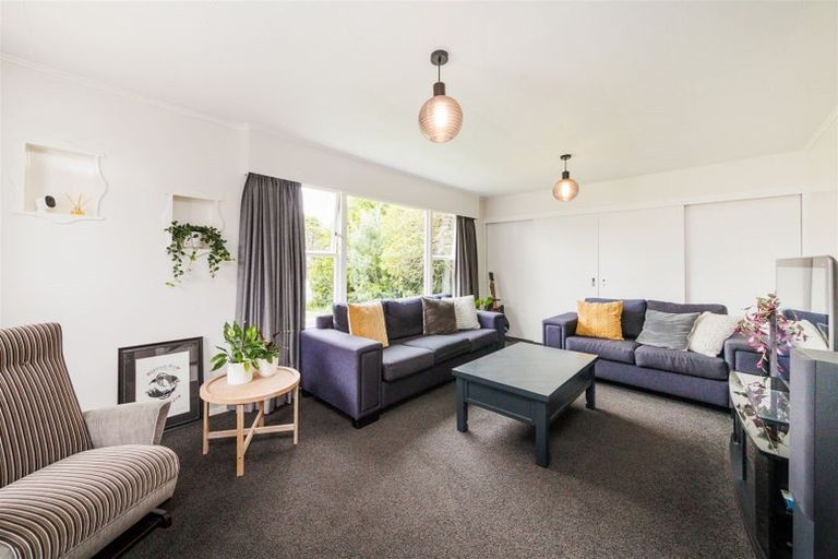 Photo of property in 11 Erin Street, Hokowhitu, Palmerston North, 4410
