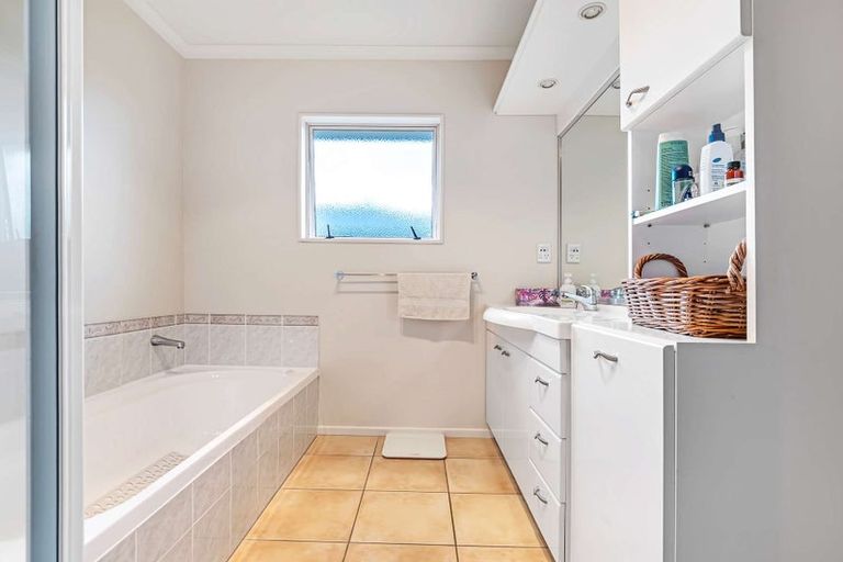 Photo of property in 26 Duggan Drive, Owhata, Rotorua, 3010