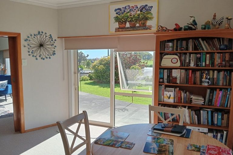Photo of property in 79 Orawia Road, Tuatapere, 9620
