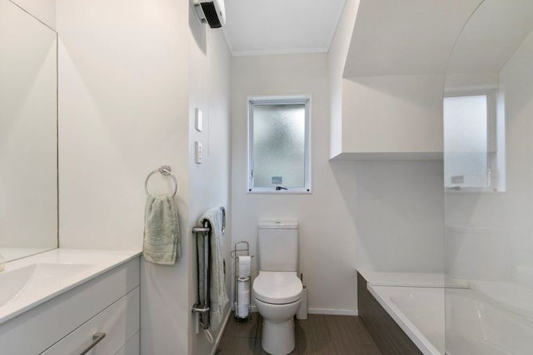 Photo of property in 2a Oriental Street, Petone, Lower Hutt, 5012