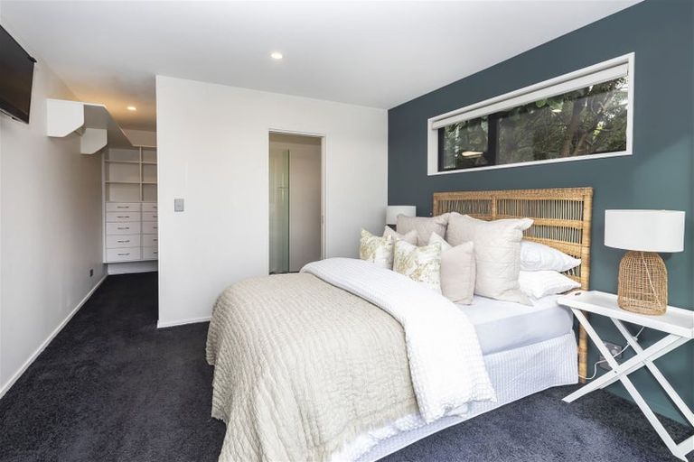 Photo of property in 300 Centaurus Road, Hillsborough, Christchurch, 8022