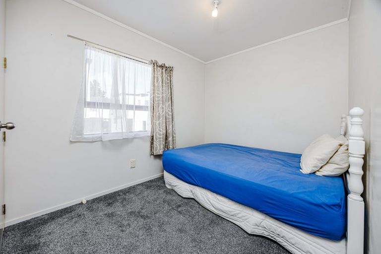 Photo of property in 57 Highland Park Drive, Highland Park, Auckland, 2010
