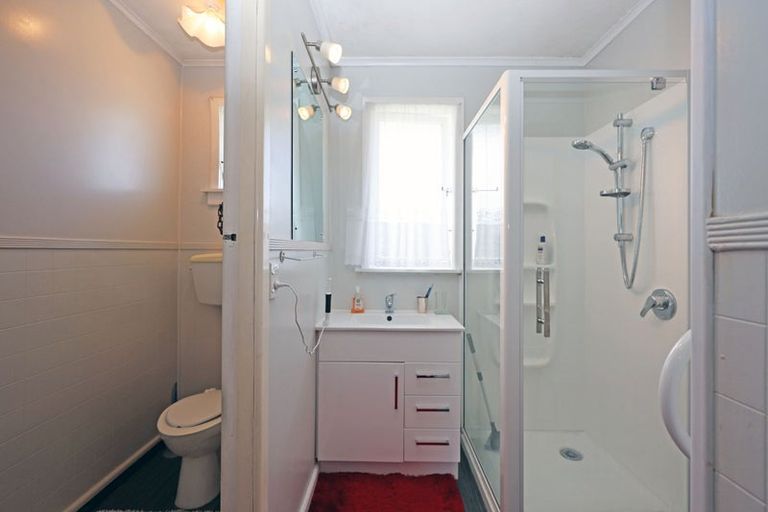 Photo of property in 42 Stuart Street, Holmes Hill, Oamaru, 9401