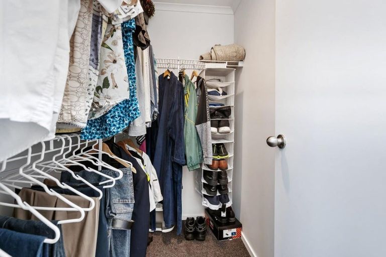 Photo of property in 42 Kowi Lakes Drive, One Tree Point, 0118