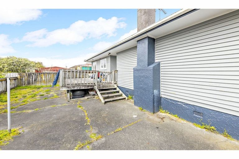 Photo of property in 8 Plunket Avenue, Papatoetoe, Auckland, 2104