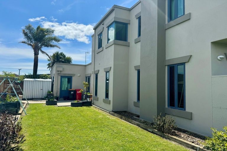 Photo of property in 55 Royal Oak Drive, Kelvin Grove, Palmerston North, 4414