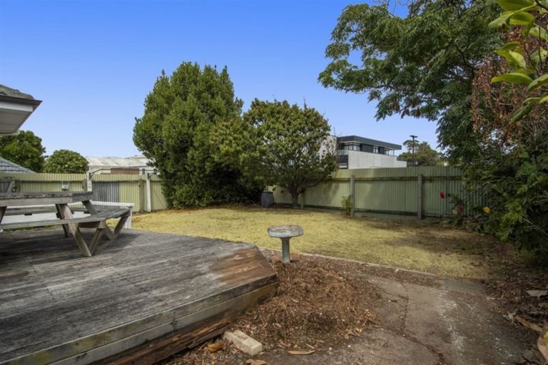 Photo of property in 4 Pitau Road, Mount Maunganui, 3116