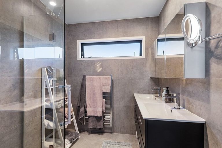 Photo of property in 41 The Circle, Manly, Whangaparaoa, 0930