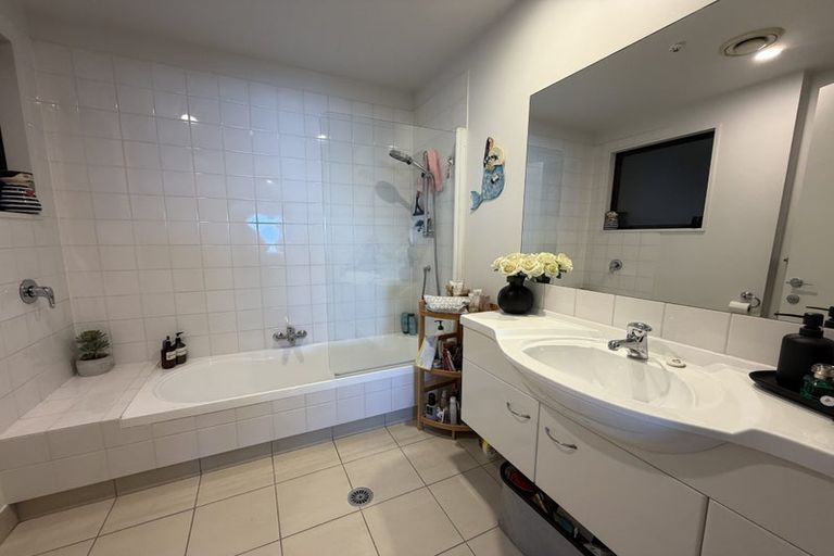 Photo of property in Waterfront Apartments, 309 Wakefield Quay, Stepneyville, Nelson, 7010