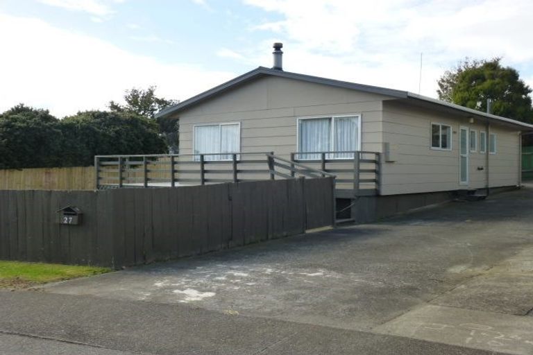 Photo of property in 27 Silvan Place, Bell Block, New Plymouth, 4312