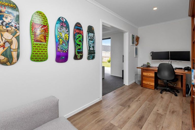 Photo of property in 25 Taurangawaka Road, One Tree Point, 0118