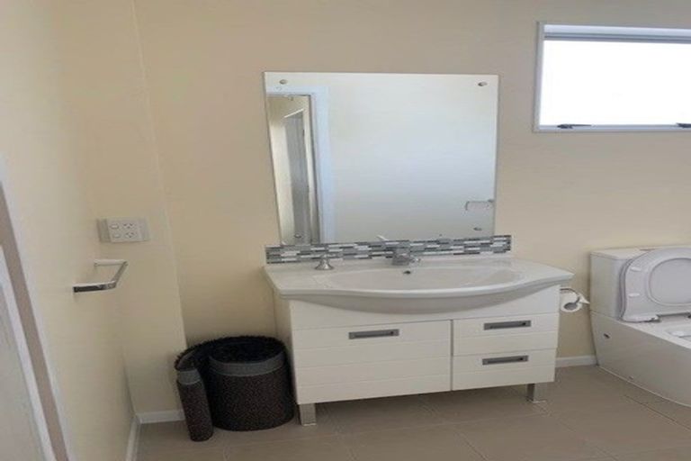 Photo of property in 6 Haylock Grove, Totara Park, Upper Hutt, 5018