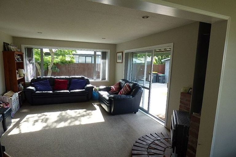 Photo of property in 20 Royal Park Drive, Parklands, Christchurch, 8083