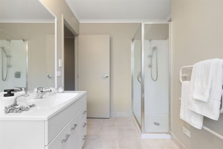 Photo of property in 38 Ranchod Terrace, Pukekohe, 2120