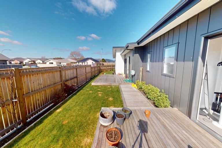 Photo of property in 77 Freedom Drive, Kelvin Grove, Palmerston North, 4414