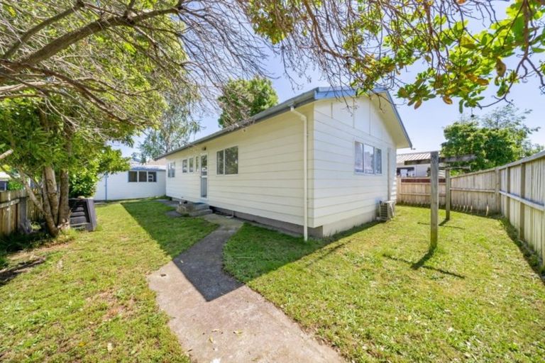 Photo of property in 2/614 Fergusson Drive, Trentham, Upper Hutt, 5018