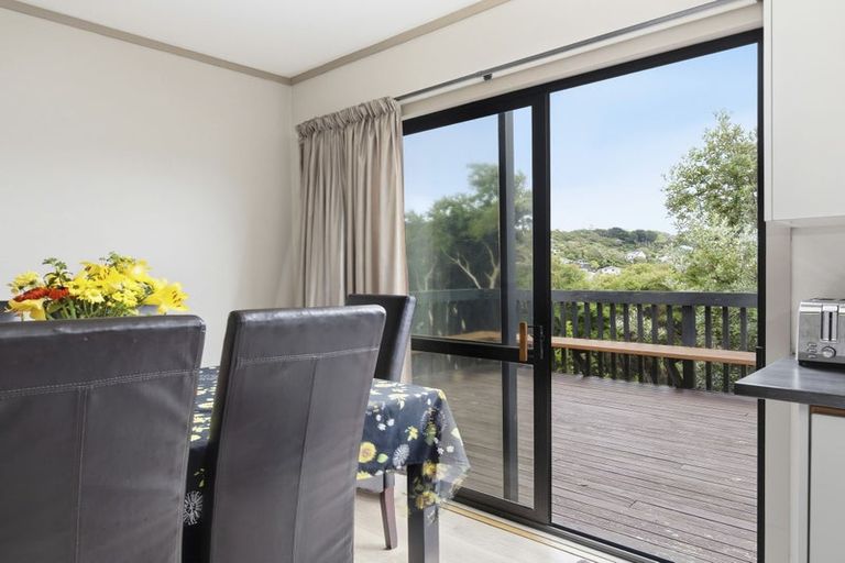 Photo of property in 2/18 Sailmaker Close, Whitby, Porirua, 5024