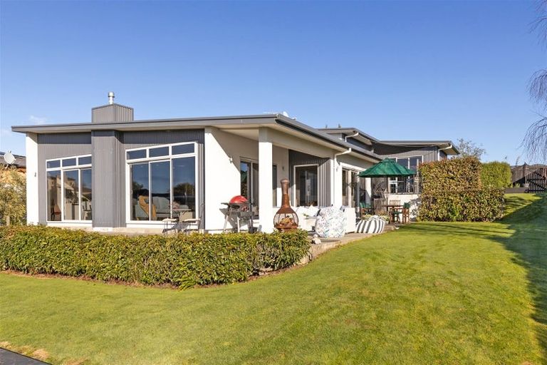 Photo of property in 8 Ridgetop Rise, Fairhall, Blenheim, 7272