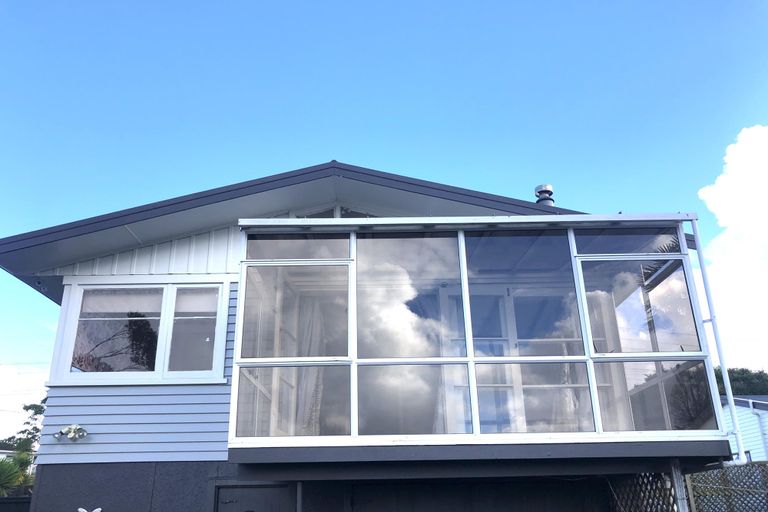 Photo of property in 17 Mataroa Road, Mount Wellington, Auckland, 1062