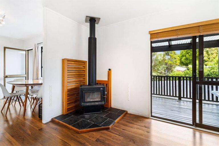 Photo of property in 16 Thistledew Place, Bayview, Auckland, 0629