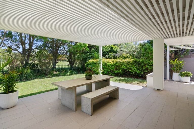 Photo of property in 33 Oak Manor Drive, Albany, Auckland, 0632