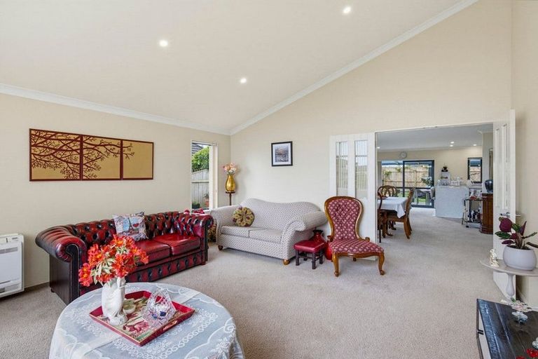Photo of property in 143 Milne Drive, Paraparaumu, 5032
