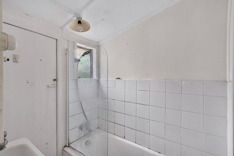 Photo of property in 4 Paradise Road, Napier South, Napier, 4110