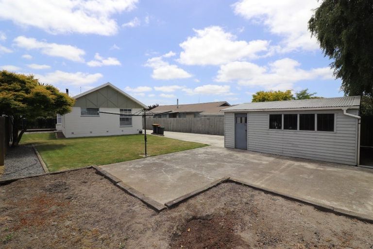 Photo of property in 5 Davidson Crescent, Hornby, Christchurch, 8042