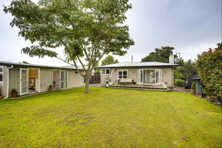 Photo of property in 10 Lipscombe Crescent, Havelock North, 4130