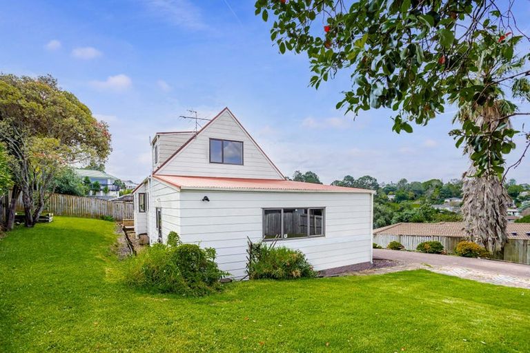 Photo of property in 10 Carillon Place, Massey, Auckland, 0614