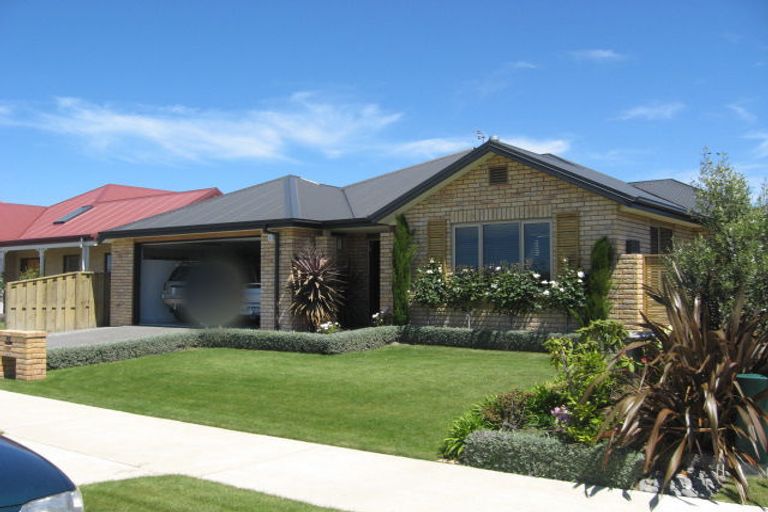 Photo of property in 10 Wagner Crescent, Northwood, Christchurch, 8051