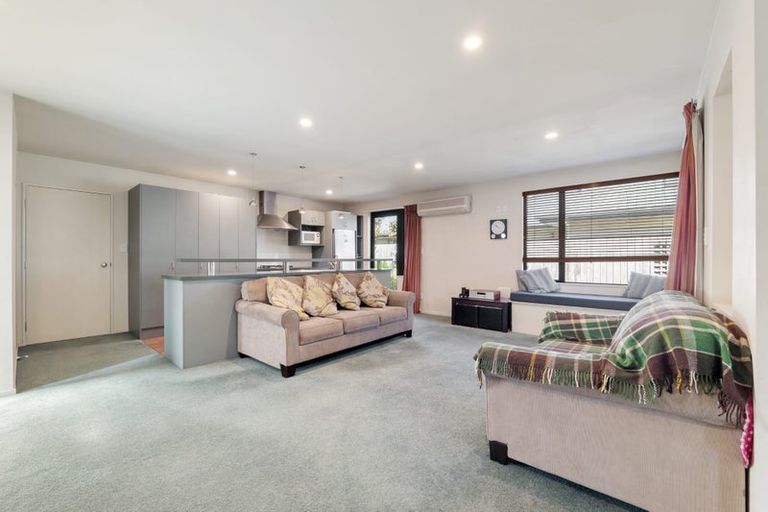 Photo of property in 75 Sarabande Avenue, Redwood, Christchurch, 8051