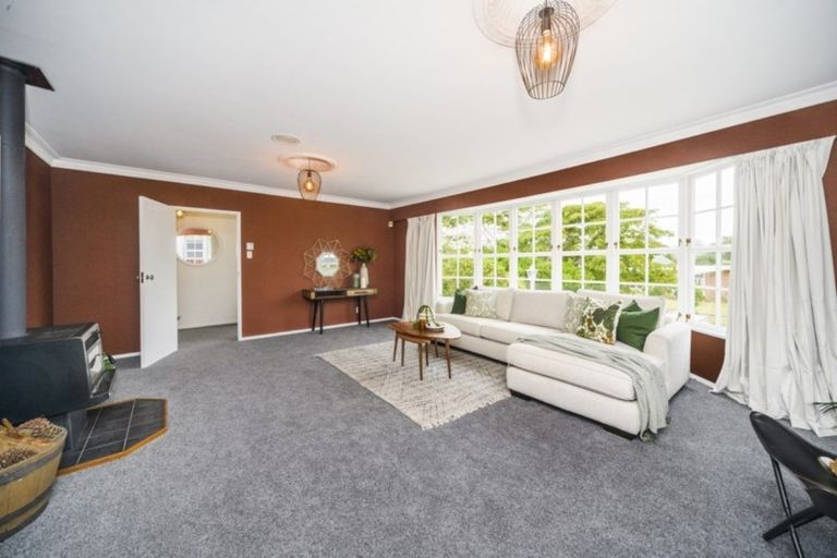 Photo of property in 25 Chilton Grove, Hokowhitu, Palmerston North, 4410
