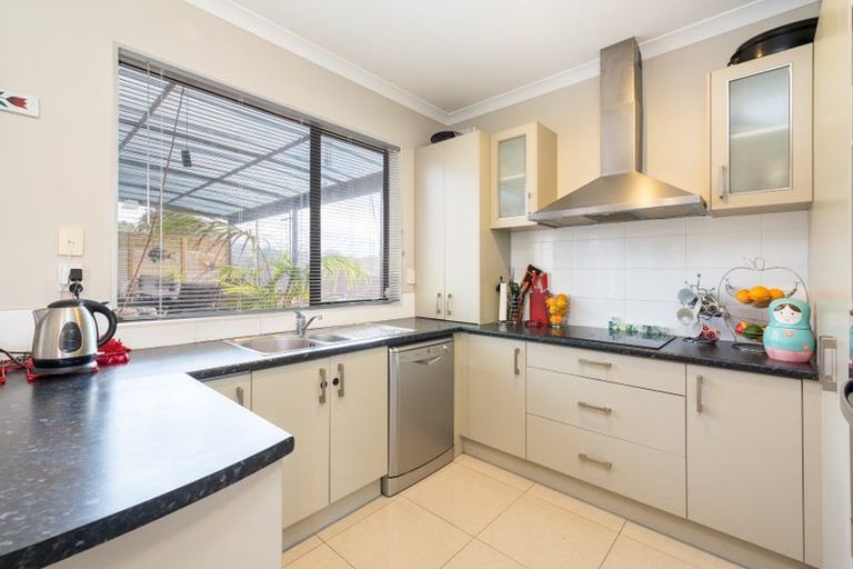 Photo of property in 12 Cartmel Avenue, Massey, Auckland, 0614