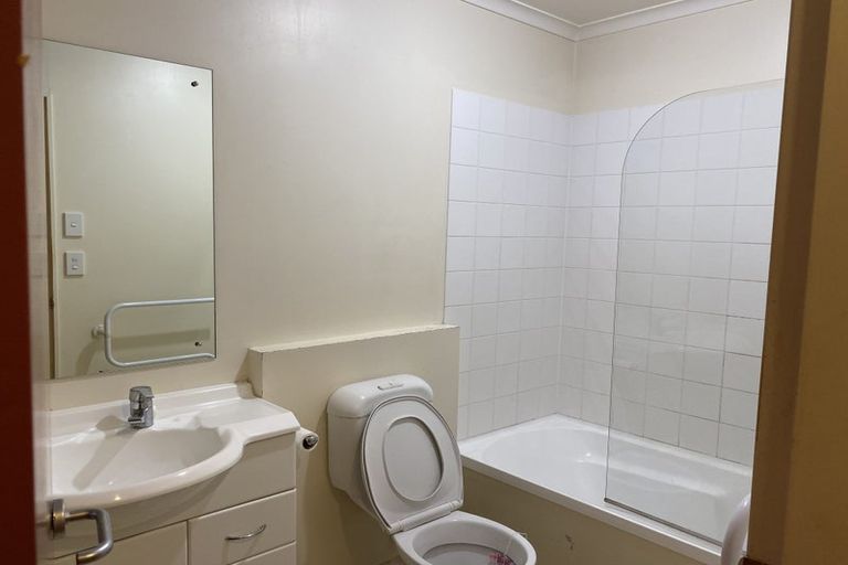 Photo of property in Terrace Heights Apartments, 13e/163 The Terrace, Wellington Central, Wellington, 6011