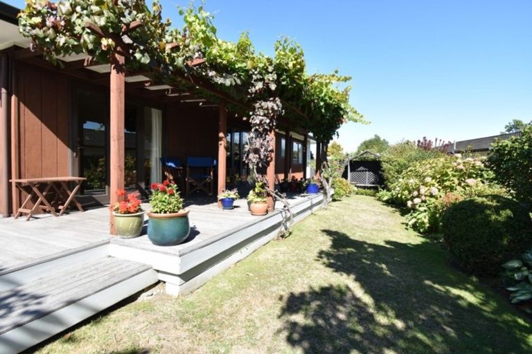 Photo of property in 12 Legorne Lane, Havelock North, 4130