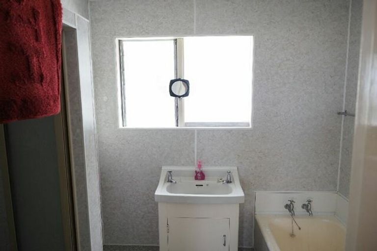 Photo of property in 30 Mana Street, Vogeltown, Wellington, 6021