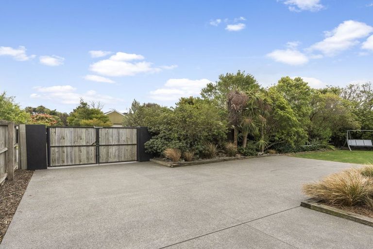 Photo of property in 44 Valecrest Avenue, Parklands, Christchurch, 8083
